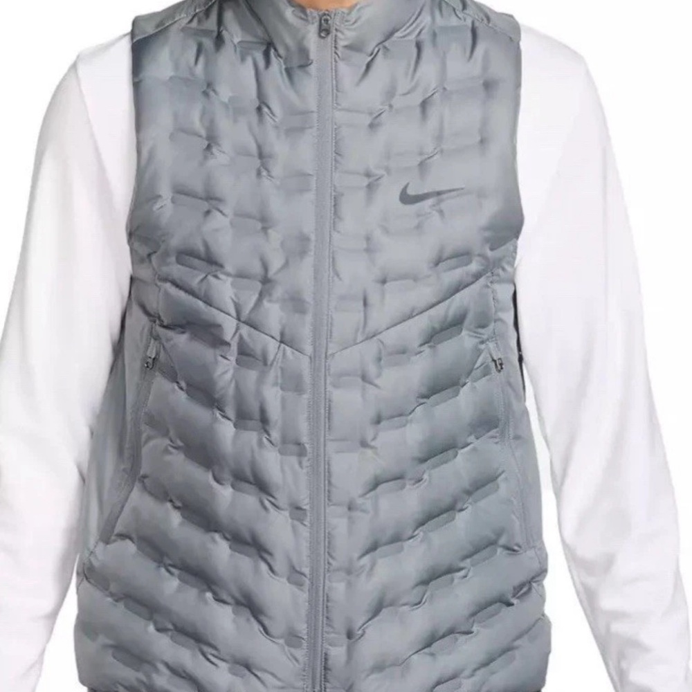 Nike Men’s Therma-FIT ADV Reflective Running Vest